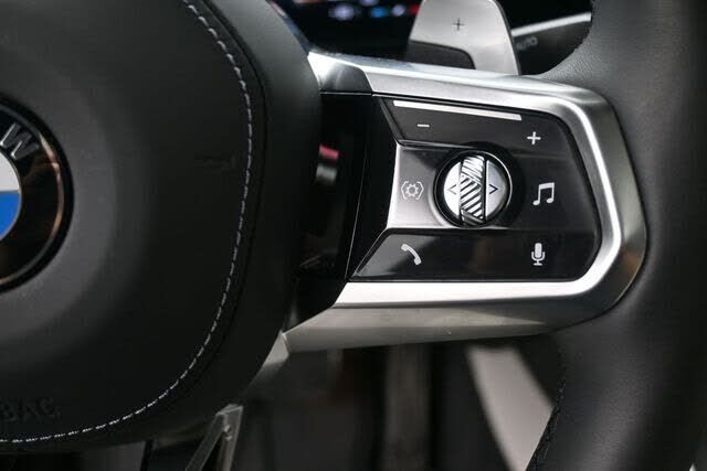 2025 BMW 740i