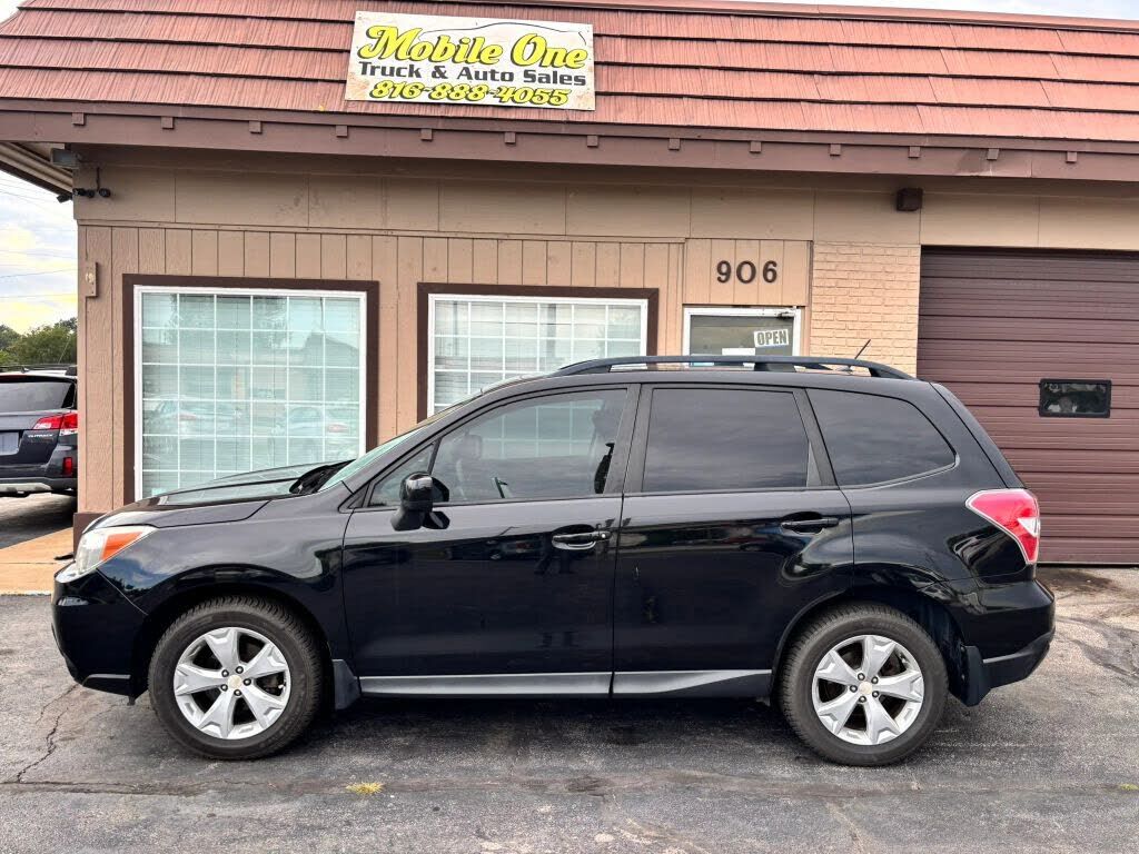 2015 SUBARU Forester