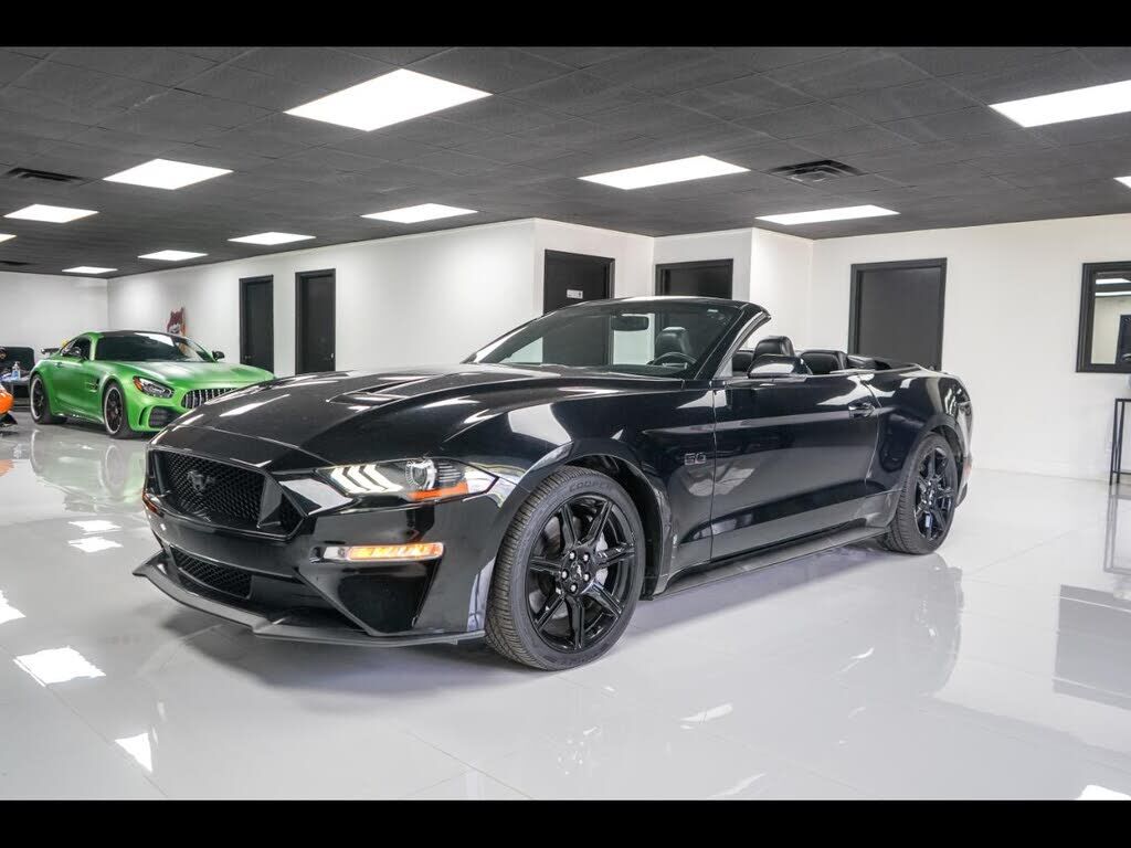 2019 FORD Mustang