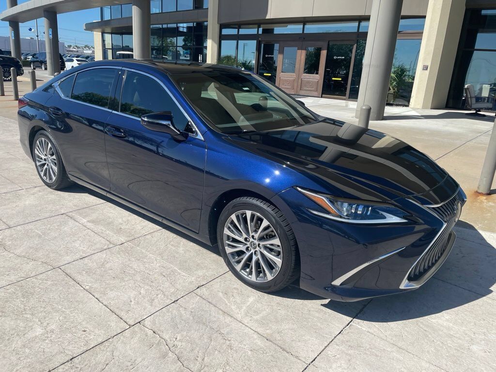 2020 Lexus ES
