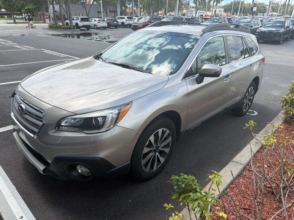 2017 SUBARU Outback