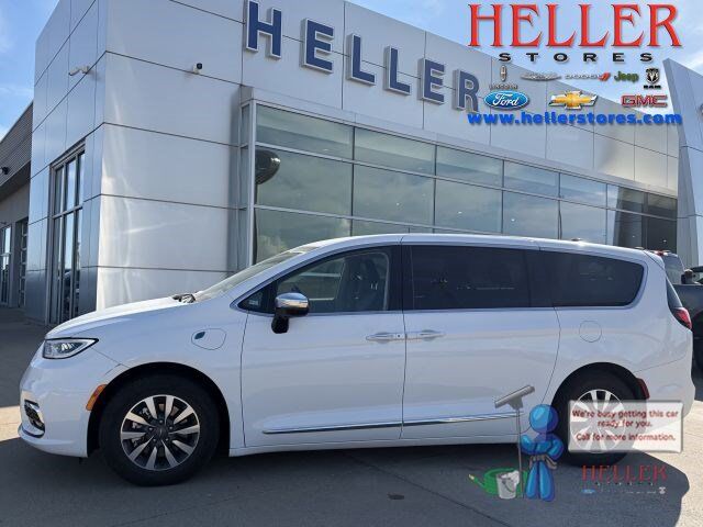 2023 CHRYSLER Pacifica