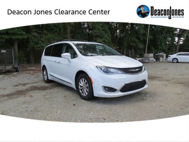 2017 CHRYSLER Pacifica