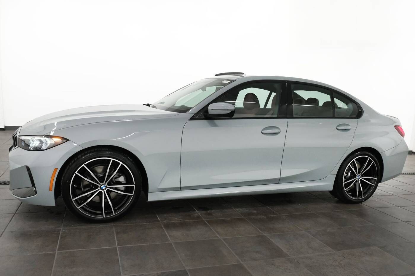 2024 BMW 330i