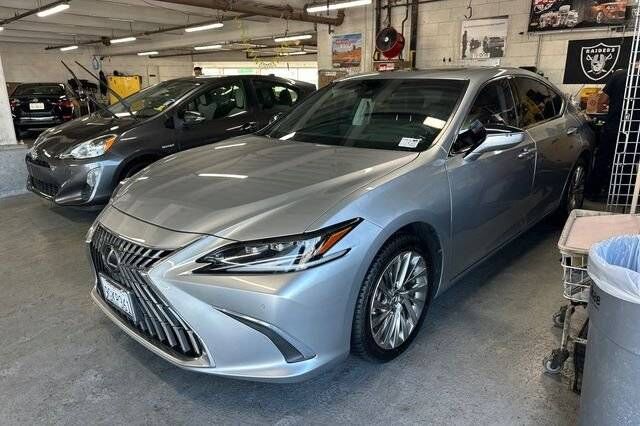 2023 Lexus ES