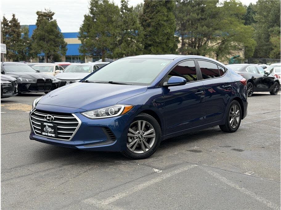 2018 HYUNDAI Elantra