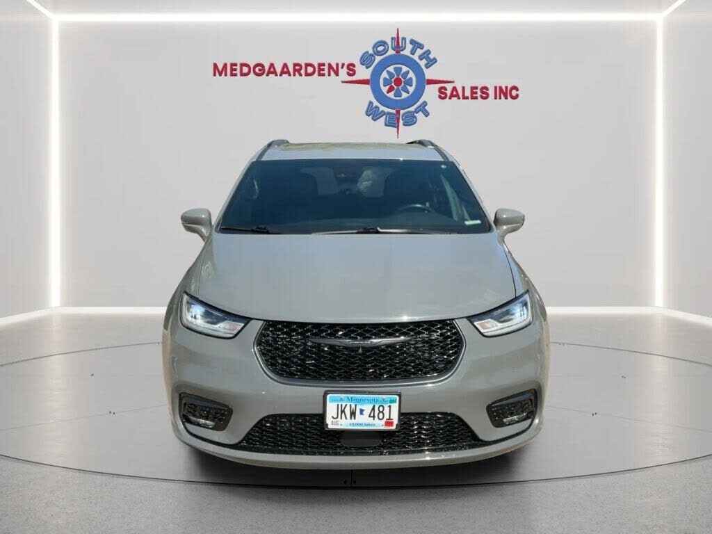 2021 CHRYSLER Pacifica