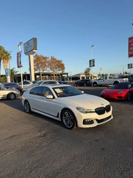 2017 BMW 740i