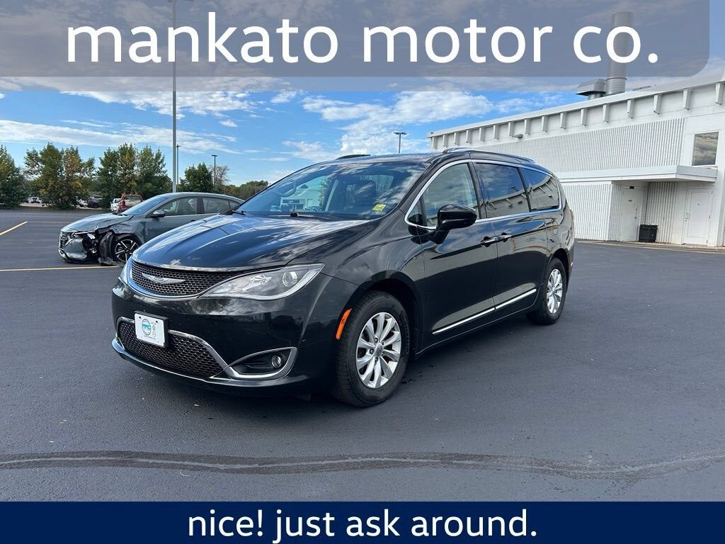 2019 CHRYSLER Pacifica