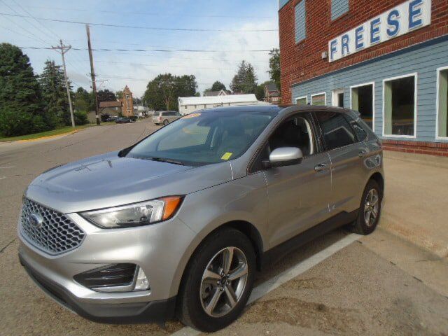 2023 FORD Edge