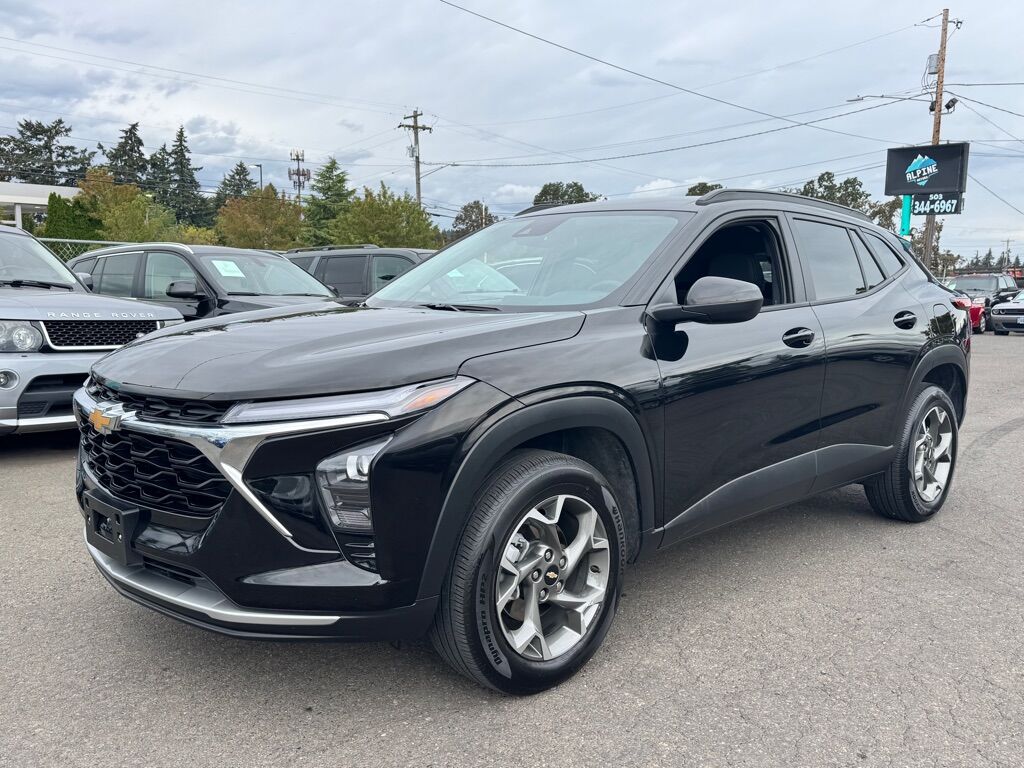2025 CHEVROLET Trax
