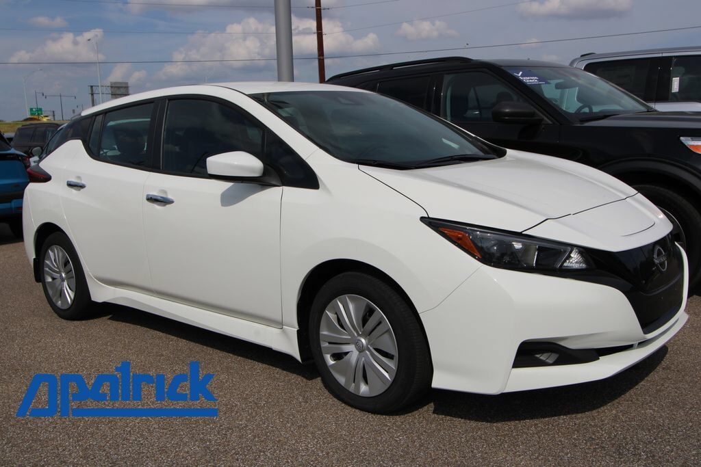 2025 NISSAN Leaf