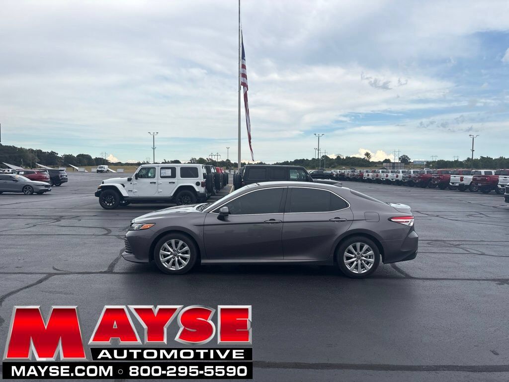 2020 TOYOTA Camry