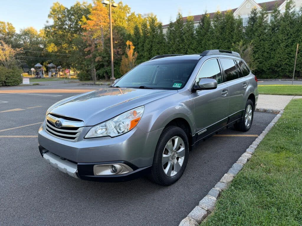 2011 SUBARU Outback