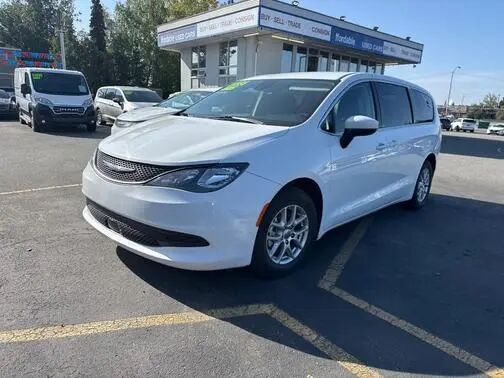 2023 CHRYSLER Voyager