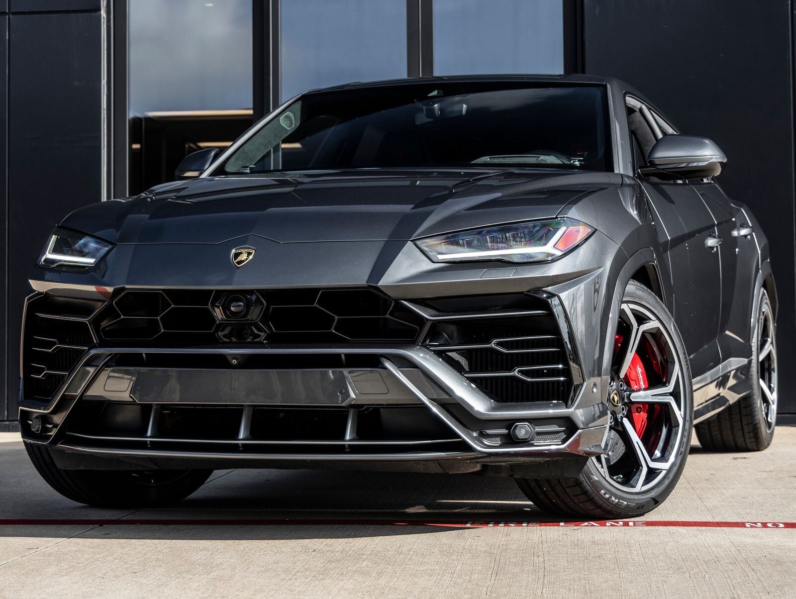 2019 LAMBORGHINI URUS