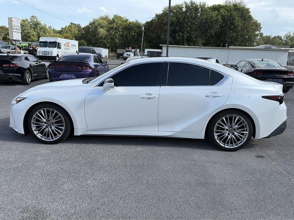 2022 Lexus IS