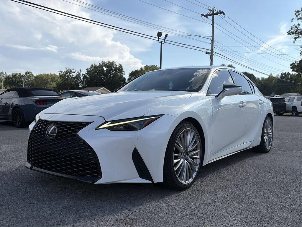2022 LEXUS IS