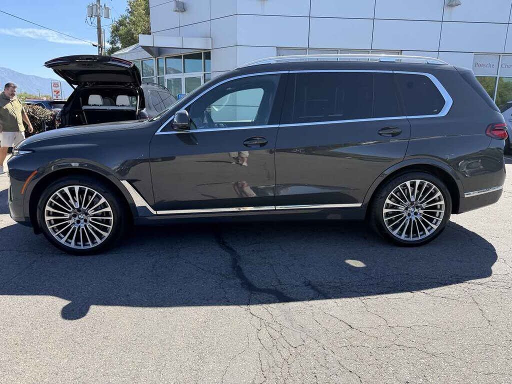 2023 BMW X7
