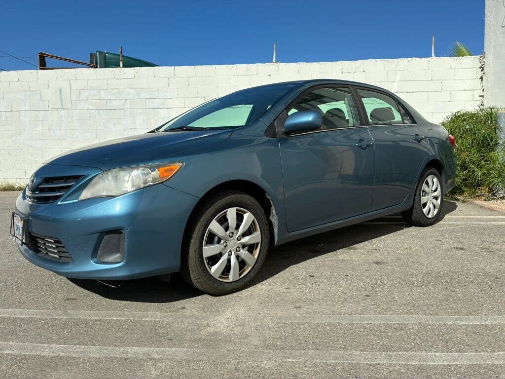 2013 TOYOTA Corolla