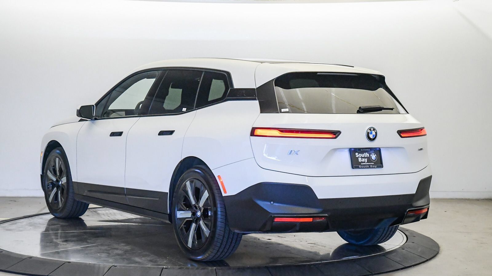 2024 BMW iX