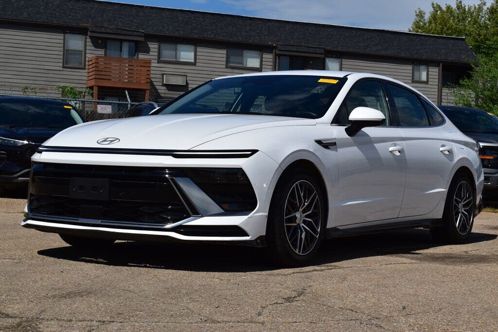 2025 HYUNDAI Sonata