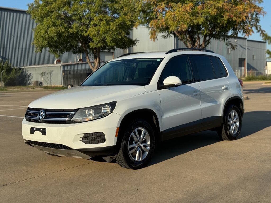 2017 VOLKSWAGEN Tiguan