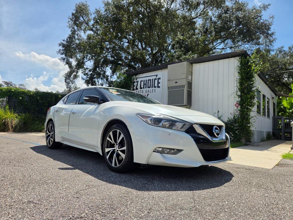 2017 NISSAN Maxima
