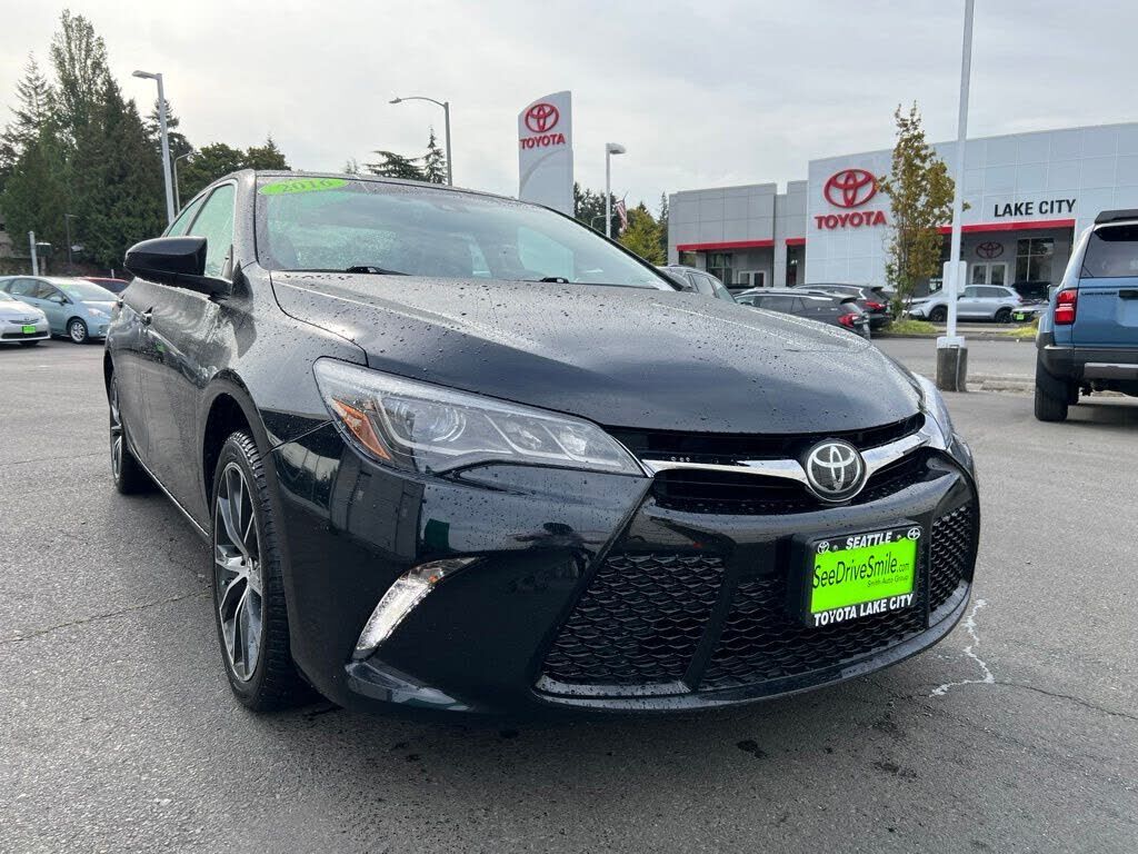 2016 TOYOTA Camry