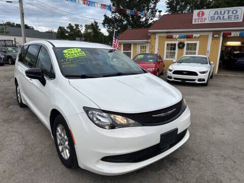 2024 CHRYSLER Voyager