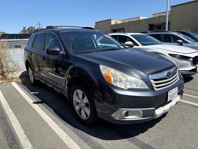 2012 SUBARU Outback