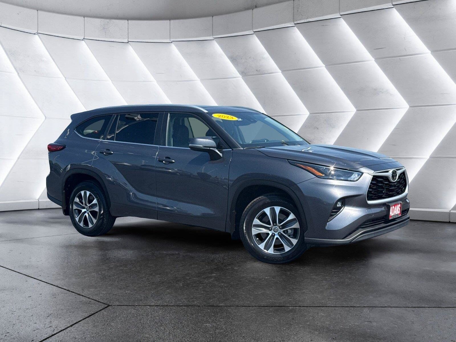 2023 TOYOTA Highlander