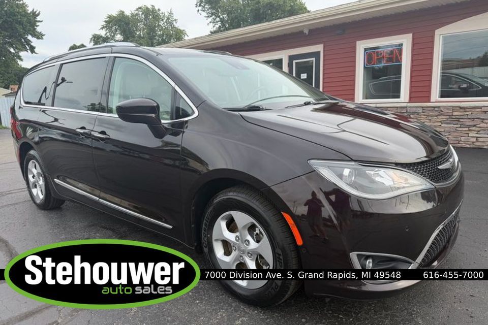 2017 CHRYSLER Pacifica