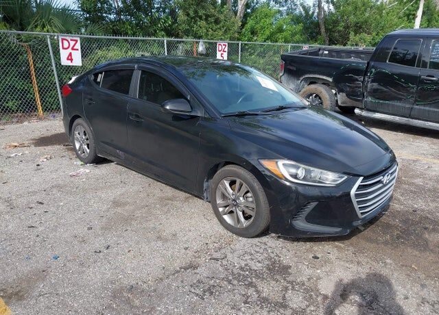 2017 HYUNDAI Elantra