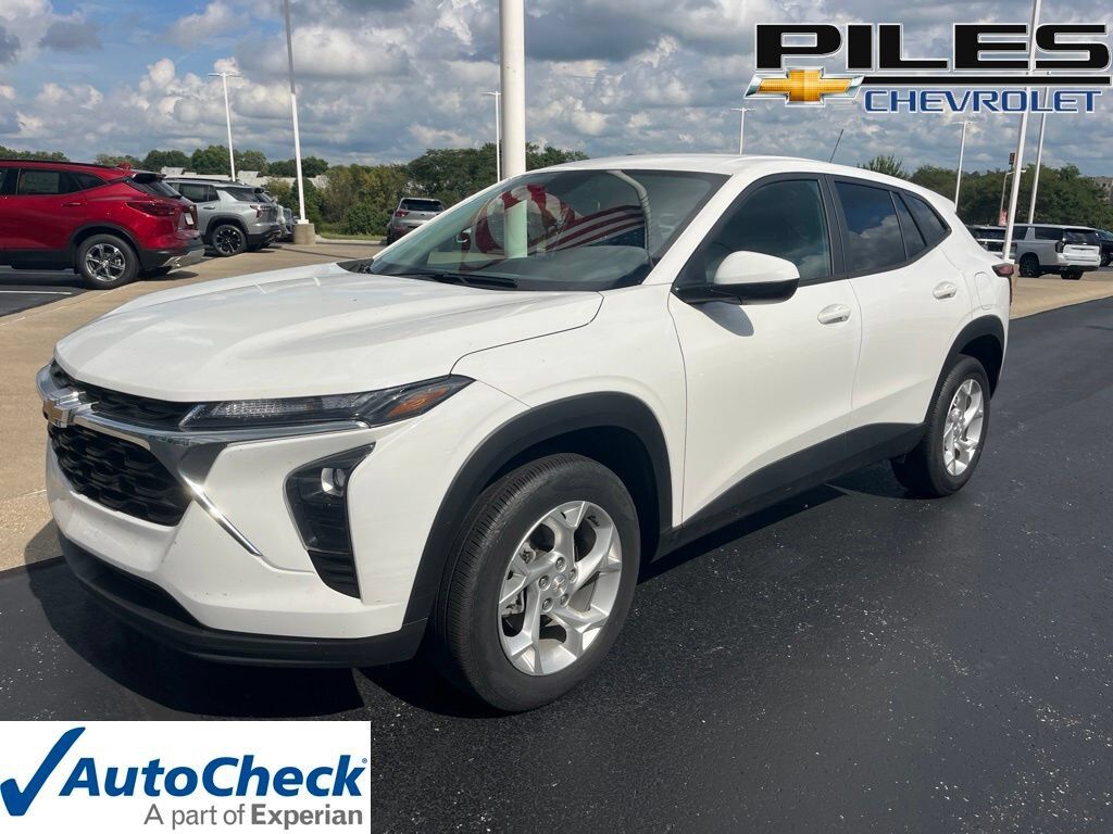 2024 CHEVROLET Trax