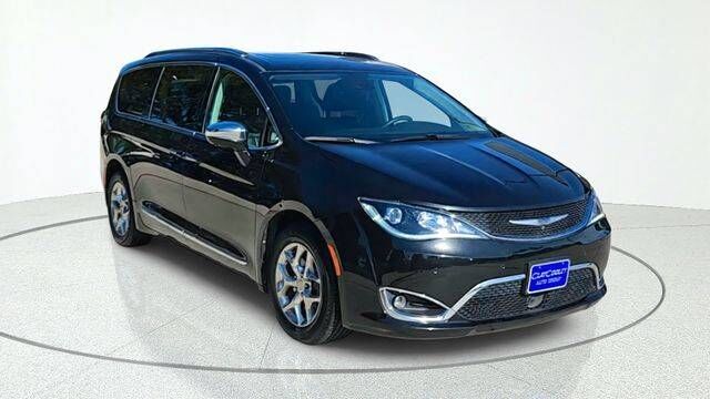 2017 CHRYSLER Pacifica