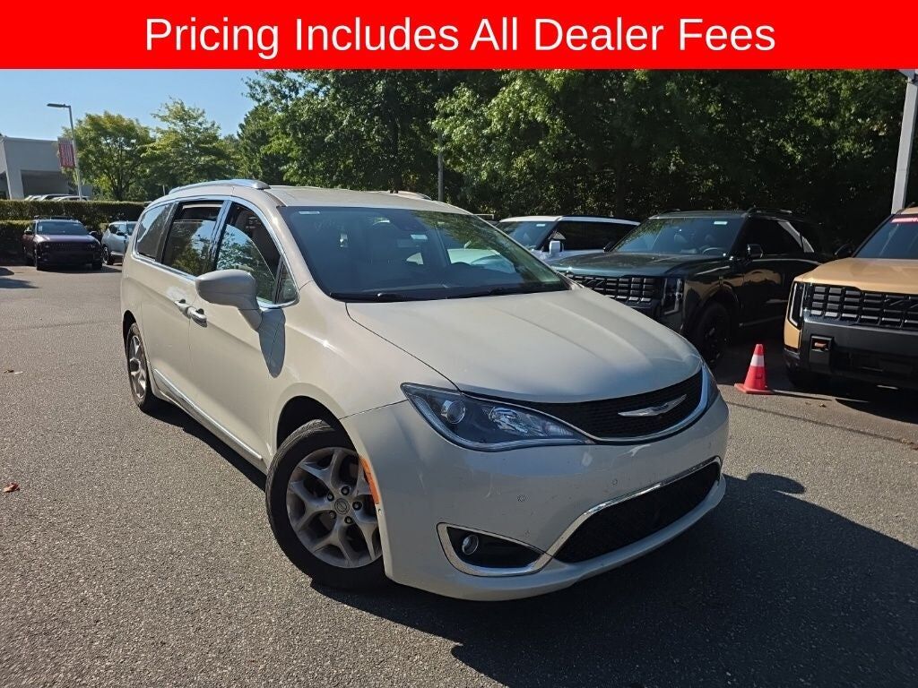 2017 CHRYSLER Pacifica