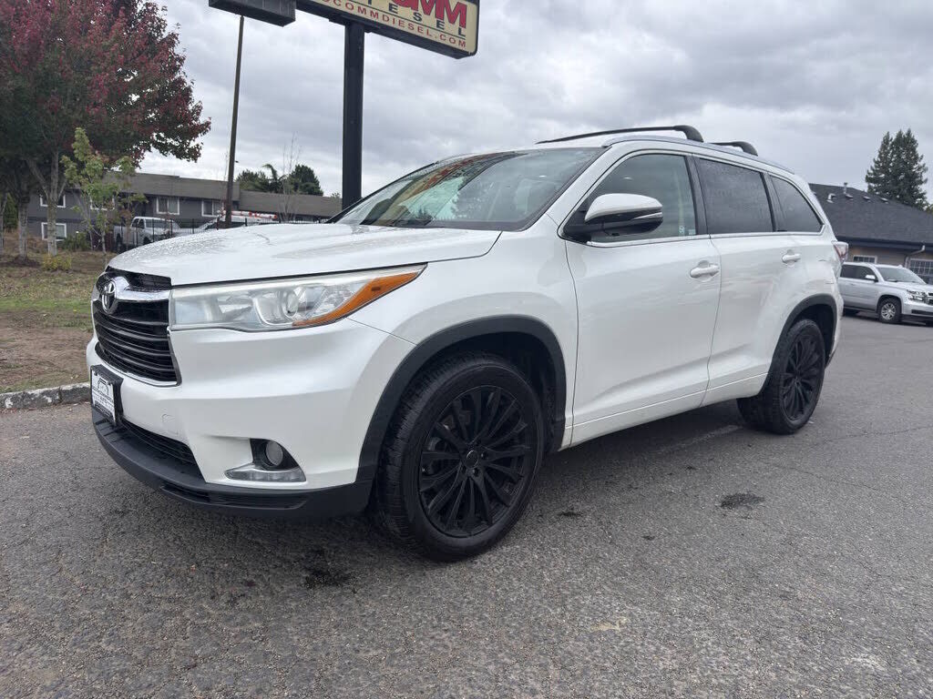 2016 TOYOTA Highlander