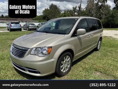 2015 CHRYSLER Town and Country