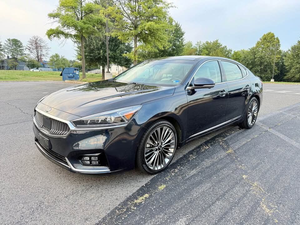 2019 KIA Cadenza