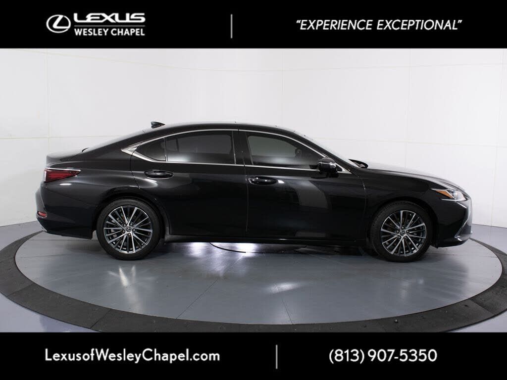 2024 Lexus ES