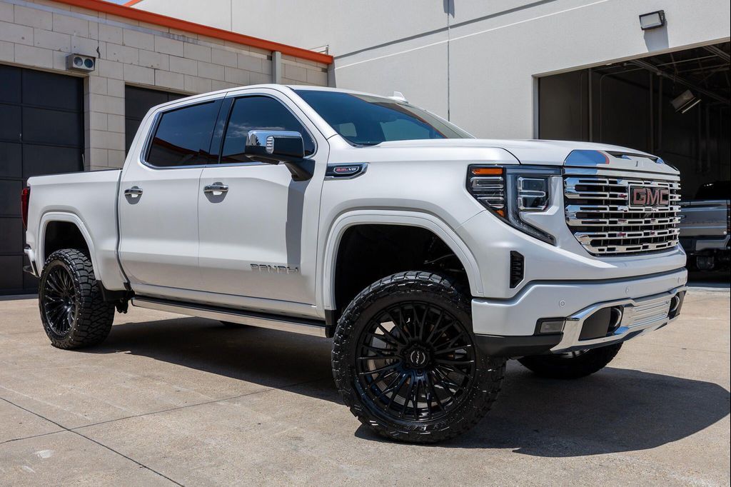 2024 GMC Sierra