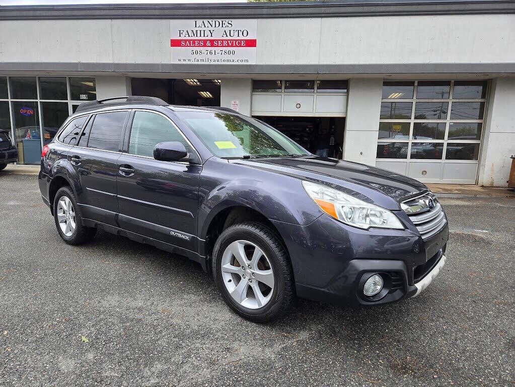 2014 SUBARU Outback