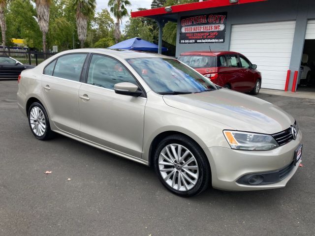 2013 VOLKSWAGEN Jetta