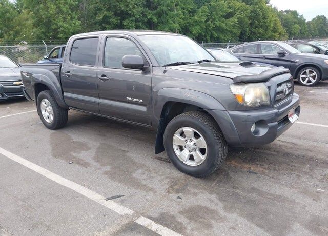 2010 TOYOTA Tacoma