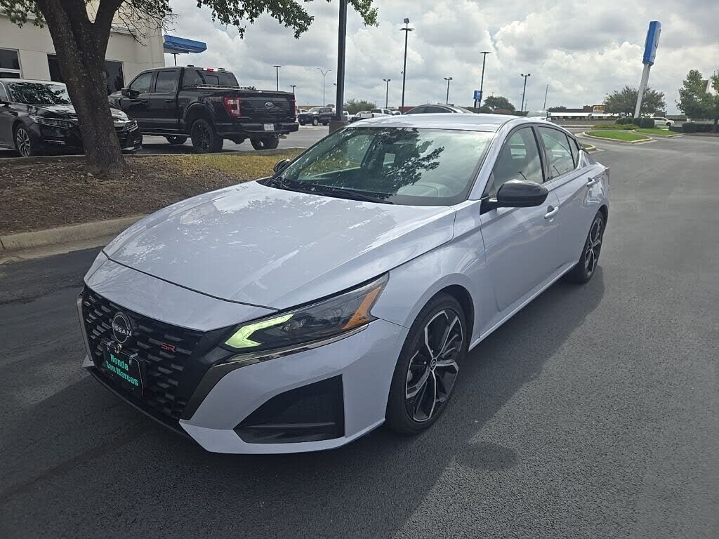 2024 NISSAN Altima
