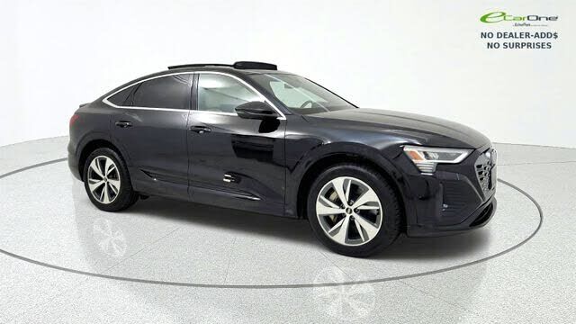 2024 AUDI Q8