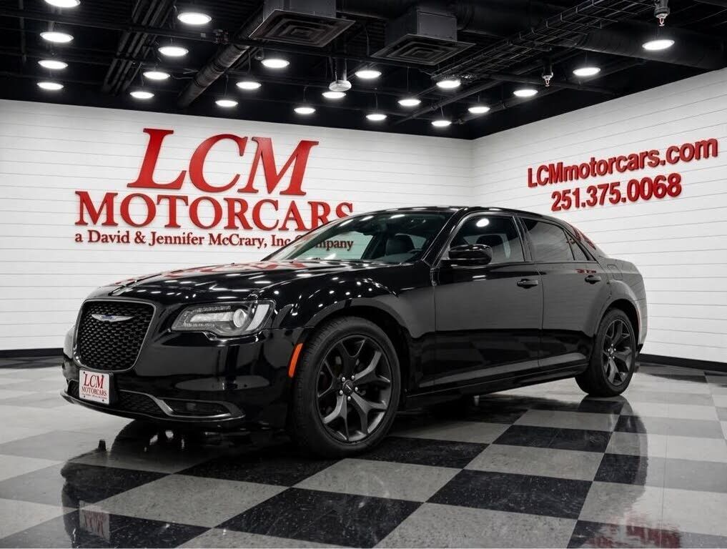 2020 CHRYSLER 300