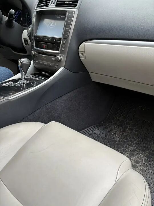2011 Lexus IS