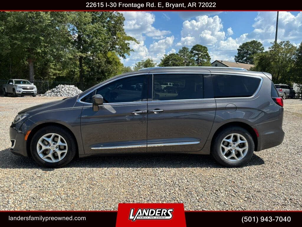 2017 CHRYSLER Pacifica